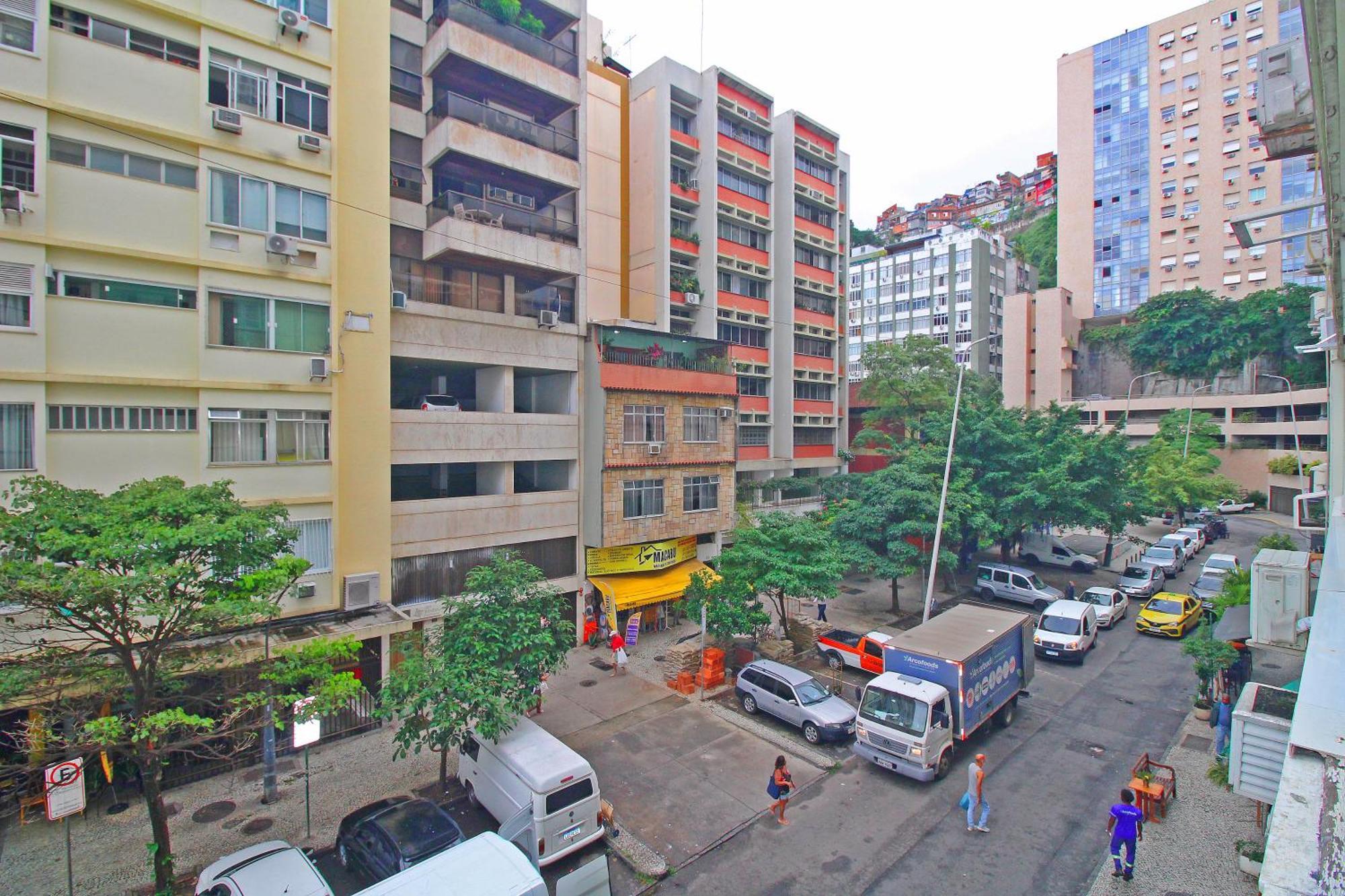 Completo Em Ipanema E Metro Na Porta! *